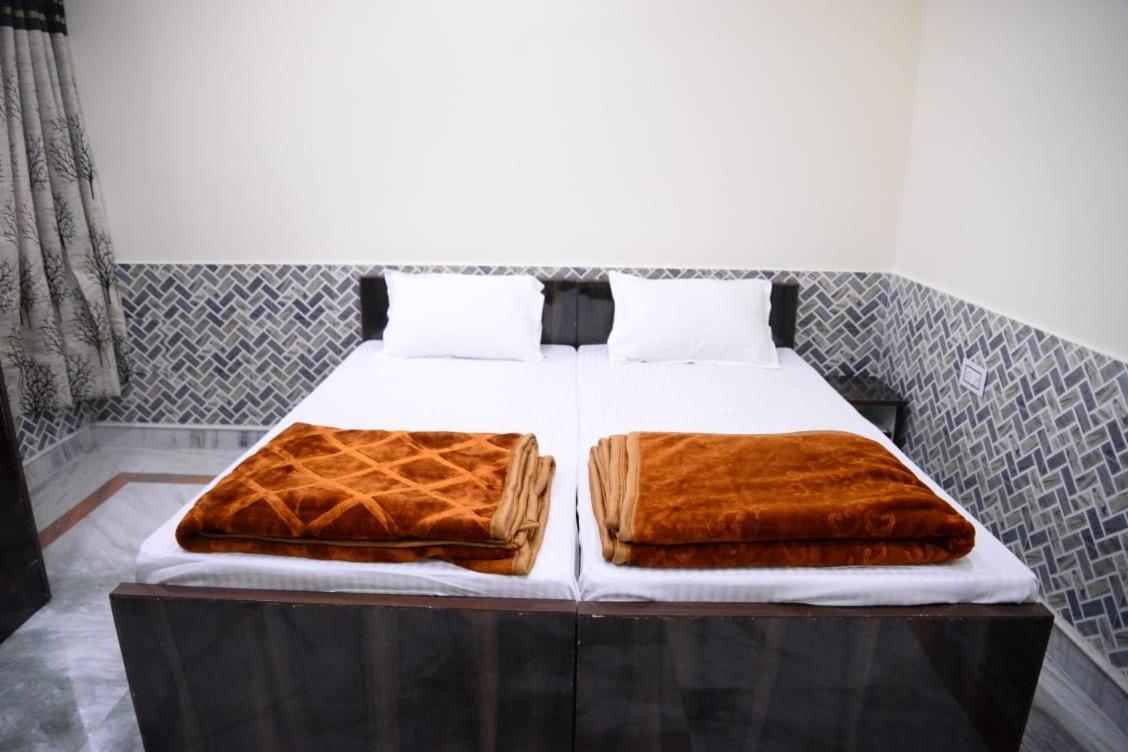 Mithila Kunj Hotel Vrindavan
