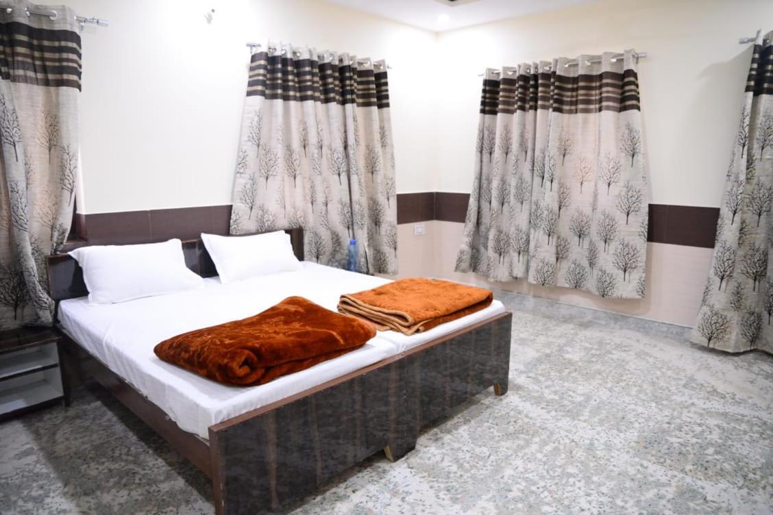 Mithila Kunj Vrindavan